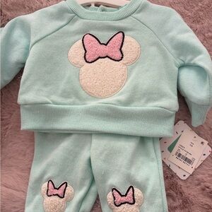 NWT Minnie Mouse Pajamas with Pink Bow Design